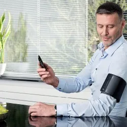 Tensiometru Automat pt Brat Evolv, Omron