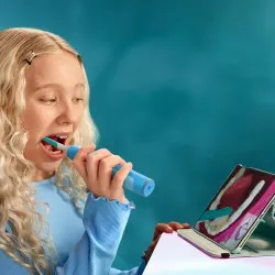 Periuta Electrica Kids Smart Bleu HX6600/12 + 2 Rezerve, Philips Sonicare
